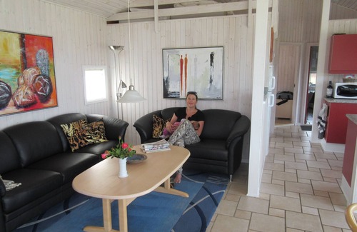 Grønninghoved Strand House | Beautiful vacation home with sea views and 5 minutes' walk from the beach