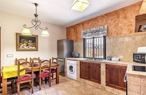 Guadix House | Beautiful vacation home for the whole family in Guadix in the plateau of Granada province.