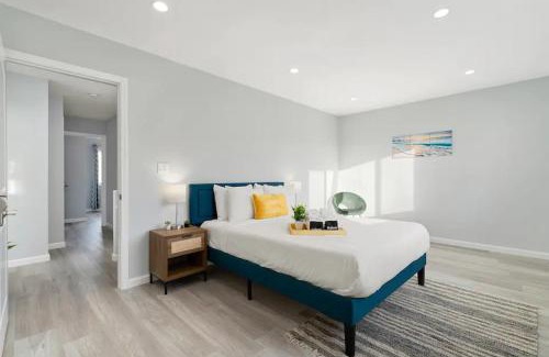 Pacifica House | Beautiful Vacation Home in Pacifica near popular beaches