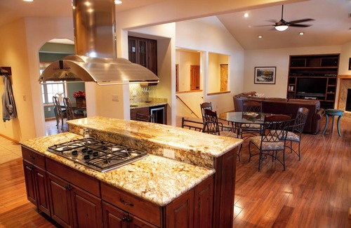 Pinetop House | Beautiful Vacation rental on Golf course!