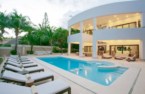 Playacar Fase I Villa | Beautiful vacation rental for 16 people near Tulum