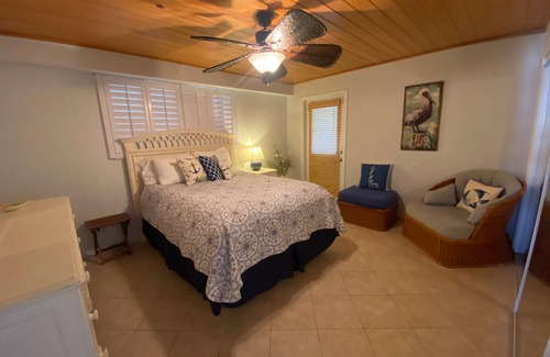 Venetian Shores House | Beautiful Venetian Shores Waterfront 4 bedroom Home away from Home!