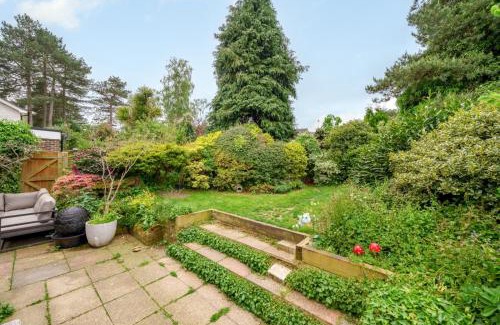 Bracknell House | Beautiful very large double bedroom