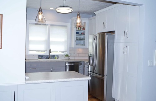 Traverse City House | Beautiful Victorian Home Close to beaches-Close To Downtown/Shops/Restaurants