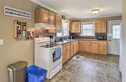 Sparta House | Beautiful Views & Gas Grill: Sparta Getaway!