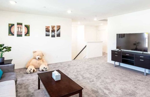 Jurupa Valley House | Beautiful Views in Jurupa Valley