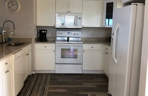 Punta Rassa Condo | Beautiful Views Just Steps to the gulf!