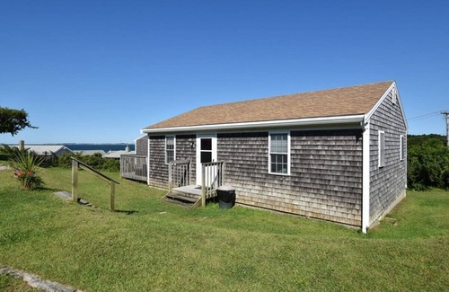 North Truro House | Beautiful Views of Cape Cod Bay!