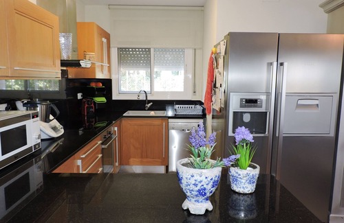 Les Tres Cales Ski Chalet | BEAUTIFUL VILLA WITH GARDEN AND POOL IN TRUE JORDI DE ALFAMA. CLOSE TO THE BEACH