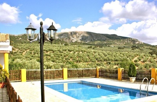 Montefrio Villa | Beautiful villa on private land with olive and fruit trees