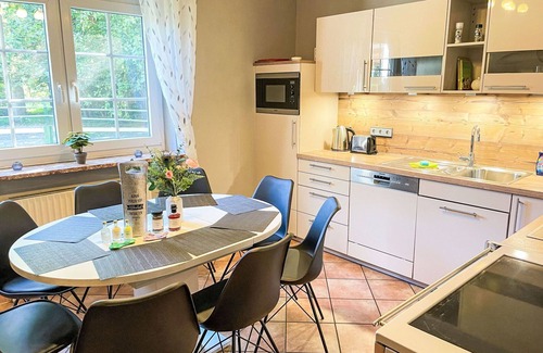Stinstedt Villa | Beautiful villa for 8 people with WIFI, TV, terrace, pets allowed, panoramic view and parking