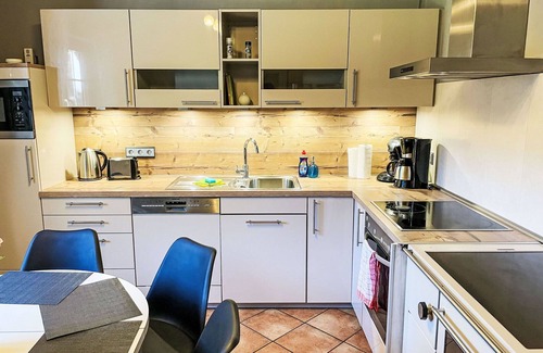 Stinstedt Villa | Beautiful villa for 8 people with WIFI, TV, terrace, pets allowed, panoramic view and parking