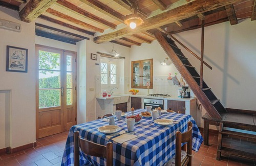 Montignoso House | Beautiful villa for 5 people with WIFI, TV, patio, panoramic view and parking