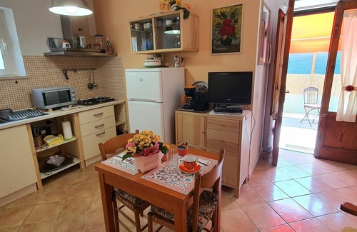 Capannori House | Beautiful villa for 2 guests with WIFI, private pool, TV, pets allowed and parking, close to Lu.