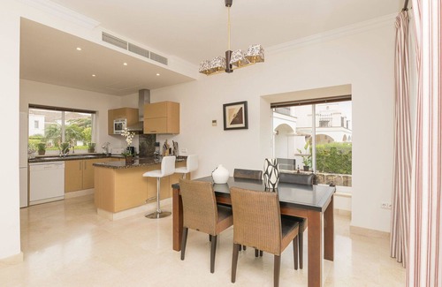 Arcos de la Frontera House | Beautiful villa for 4 guests with A/C, pool, WIFI, TV, terrace and parking