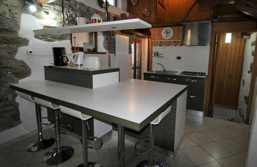 Castelveccana House | Beautiful villa for 4 people with TV