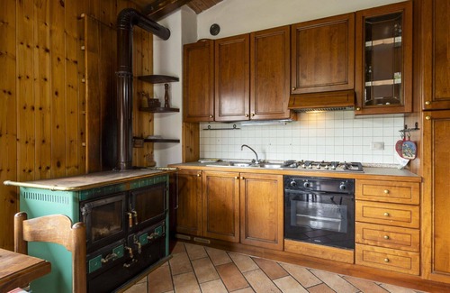 Traona House | Beautiful villa for 6 people with WIFI, TV, patio and pets allowed