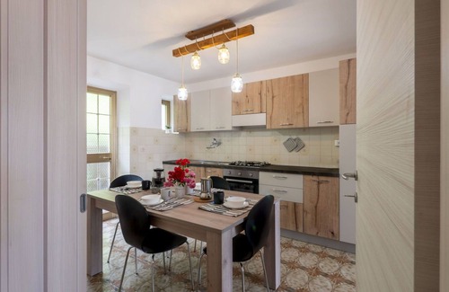 Barcis House | Beautiful villa for 8 guests with TV, patio and parking