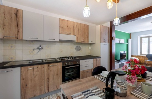 Barcis House | Beautiful villa for 8 guests with TV, patio and parking