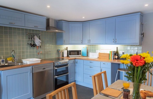 Stoke Rivers House | Beautiful villa for 5 guests with WIFI, TV and pets allowed