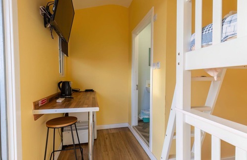 East Lewiston House | Beautiful villa for 4 people with TV, patio, panoramic view and parking