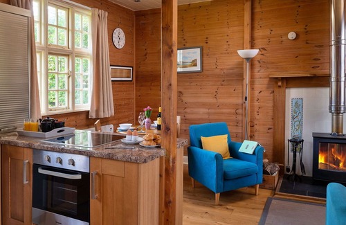 Penmaenpool House | Beautiful villa for 2 guests with WIFI, terrace and pets allowed
