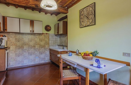 Vorno House | Beautiful villa for 6 guests with patio and parking