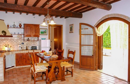 Poggiarello Villa | Beautiful villa for 12 guests with WIFI, private pool, TV, terrace, pets allowed and parking