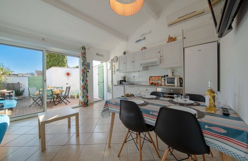 Le Grau-Du-Roi House | Beautiful villa for 4 people with A/C, WIFI, TV and terrace
