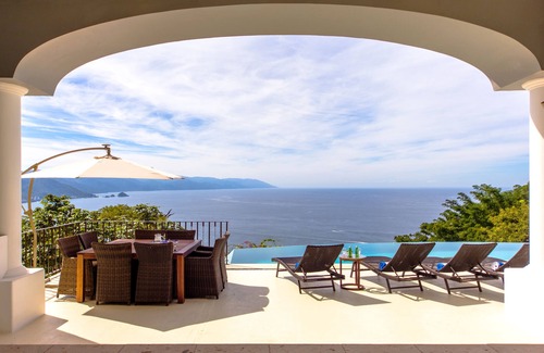 Conchas Chinas House | Beautiful Villa with panoramic views, full staff , private pool , come and enjoy