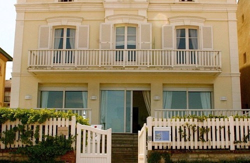 Cabourg Villa | BEAUTIFUL VILLA OF 400 M2 THE WATERFRONT