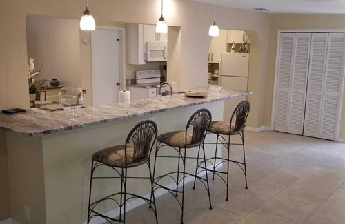 Yacht Club House | Beautiful Villa on Yatch Club in Cape Coral FL - Walking distance to the Beach