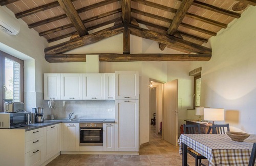 San Macario In Monte House | Beautiful villa with pool, A/C, WIFI, TV, veranda, pets allowed and parking, close to San Gimig.