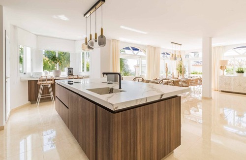 New Golden Mile Villa | Beautiful villa with incredible views!