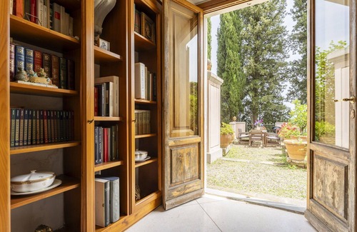 Pistoia Villa | Beautiful villa with private pool, WIFI, A/C, TV, terrace, pets allowed, panoramic view and par.