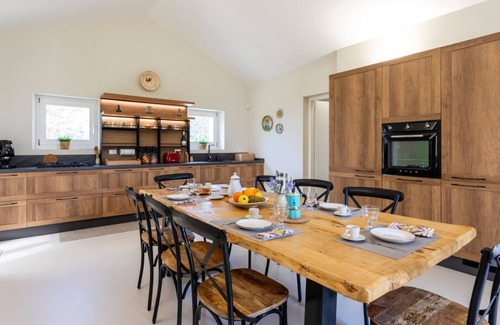 Modica Villa | Beautiful villa with pool, jacuzzi and panoramic view of the countryside.