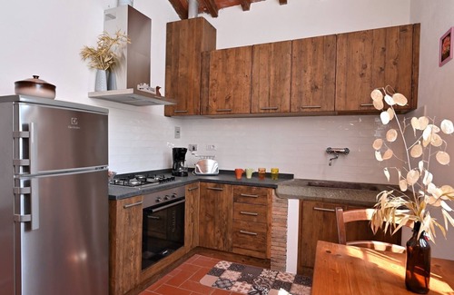Loro Ciuffenna Villa | Beautiful villa with WIFI, private pool, TV, patio, pets allowed, panoramic view and parking