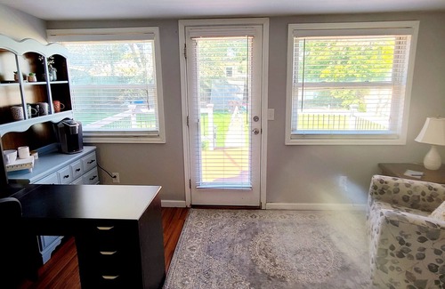 Greeley Cottage | Beautiful Vintage Cottage near Greeley's most beautiful park