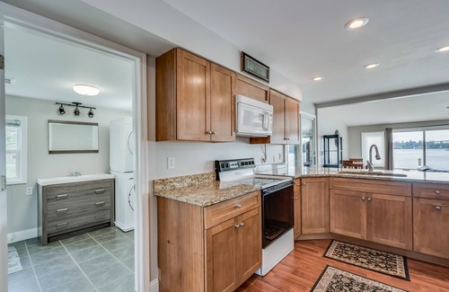Wellesley Island House | Beautiful Waterfront Wellesley Island Property with Amazing Main Channel View