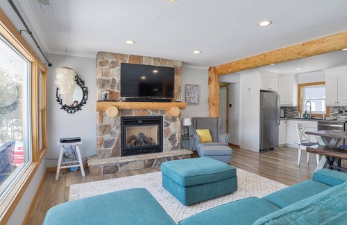 Ramara Cottage | BEAUTIFUL WATER FRONT AND BOATER LOVER
