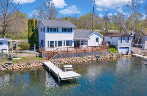Wautoma House | Beautiful Water's Edge Retreat on Big Silver Lake, Wautoma