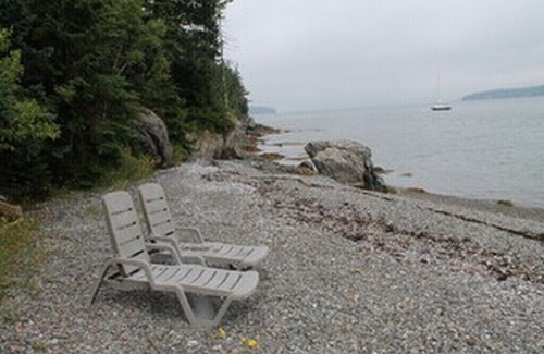 Salsbury Cove Cottage | Beautiful waterfront Bar Harbor cottage with nice beach