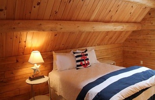 Salsbury Cove Cottage | Beautiful waterfront Bar Harbor cottage with nice beach