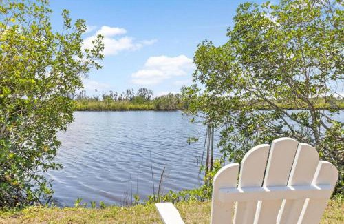Punta Gorda Apartment | Beautiful waterfront condo 1