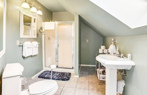 Agate House | Beautiful waterfront gem with gas grill, fast WiFi, shared pool & ideal location