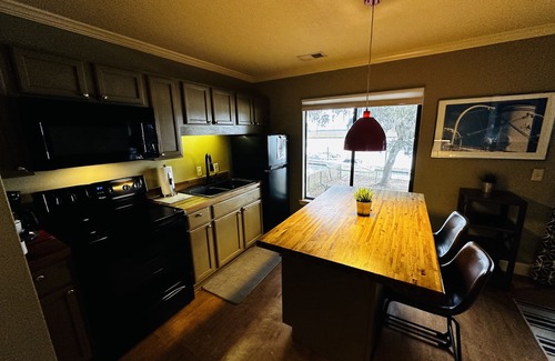 Beaufort Condo | Beautiful waterfront views, super clean, close to Parris Island and beaches!