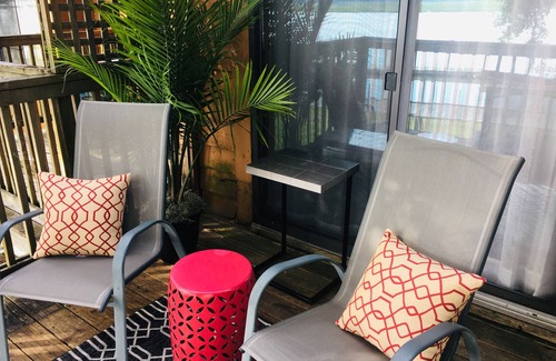 Beaufort Condo | Beautiful waterfront views, super clean, close to Parris Island and beaches!