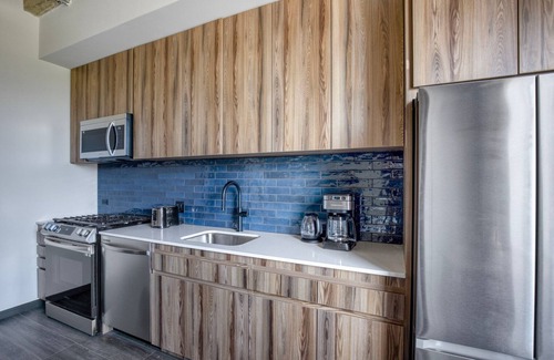 Near West Side Apartment | Beautiful West Loop Jr 1BR w/Gym, near Fulton Market, by Blueground