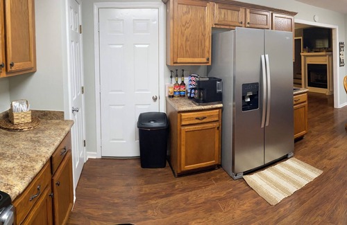 Sardis House | Beautiful wooded home. Close to Sardis Lake, Batesville, Oxford, and Southaven
