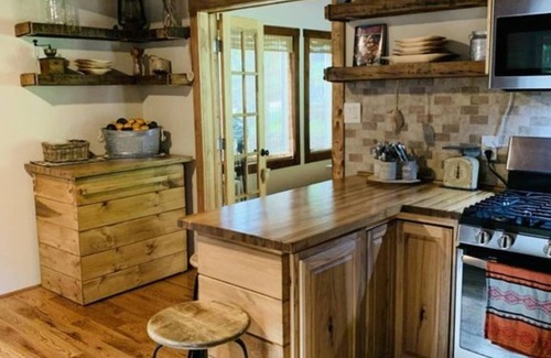 Albrightsville Cabin | Beautiful wooden lodge cabin in the Heart of the Poconos.